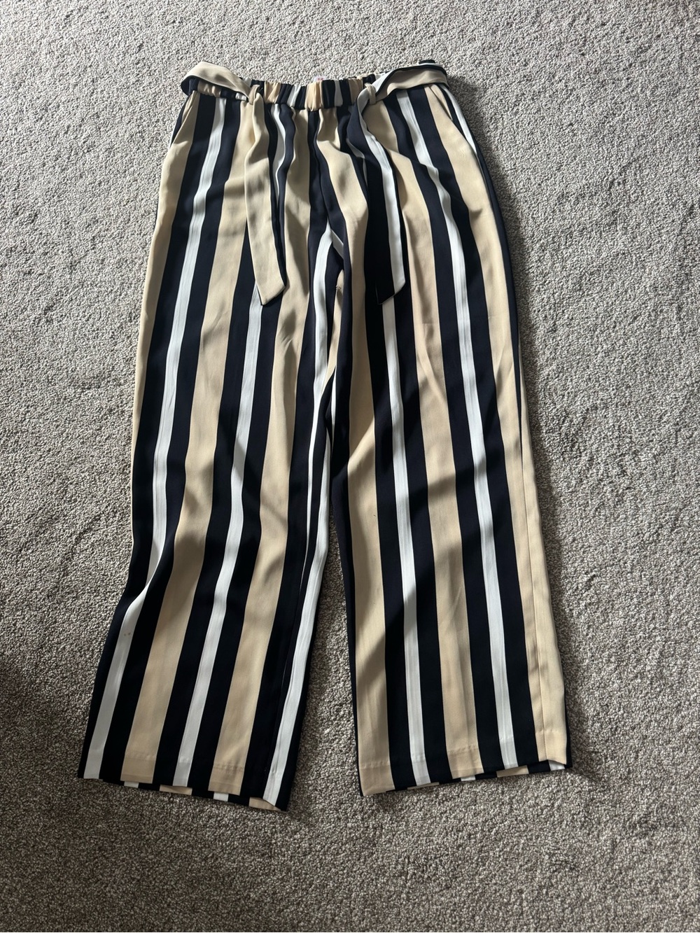 Wide-Leg Striped Pants